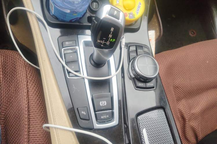 Used BMW 5 Series 2013 525Li Luxury Model Gear Lever