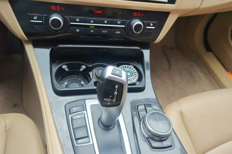 Used BMW 5 Series 2013 525Li Luxury Model Gear Lever