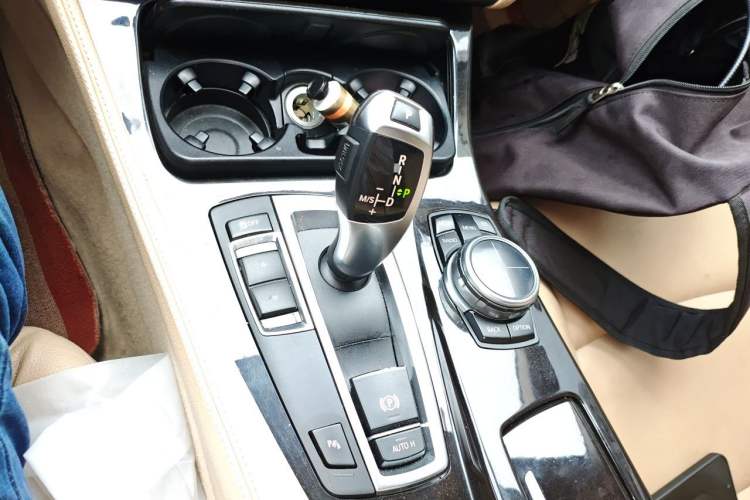 Used BMW 5 Series 2013 525Li Luxury Model Gear Lever