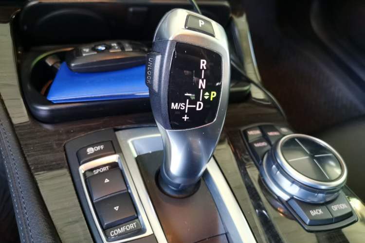 Used BMW 5 Series 2013 530Li Leading Model Gear Lever