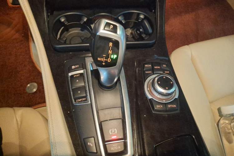 Used BMW 5 Series 2013 525Li Leading Model Gear Lever