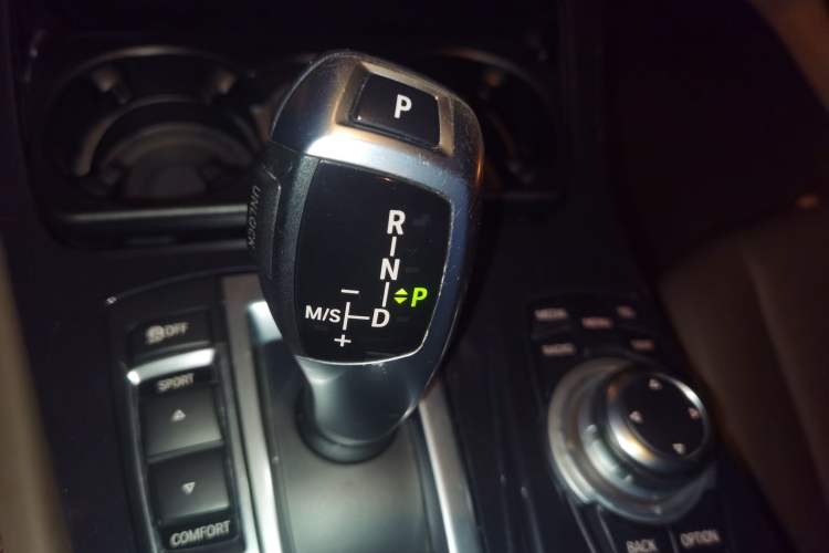 Used BMW 5 Series 2013 520Li Elegant Edition Gear Lever