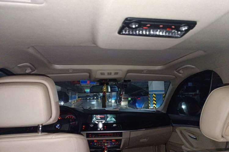 Used BMW 5 Series 2013 525Li Luxury Model Headliner