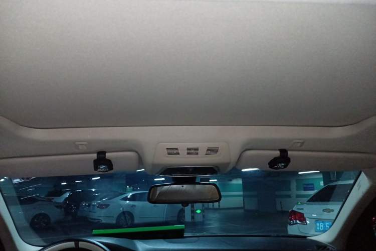 Used BMW 5 Series 2013 525Li Luxury Model Headliner
