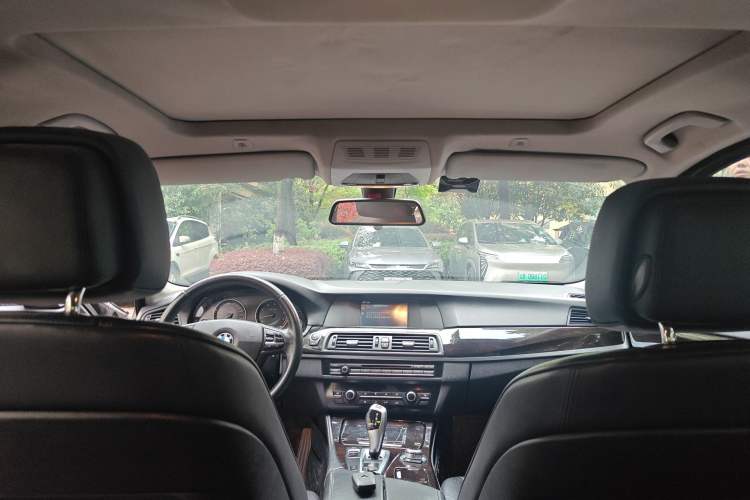 Used BMW 5 Series 2013 525Li Leading Model Headliner