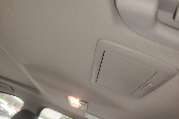 Used BMW 5 Series 2013 520Li Elegant Edition Headliner