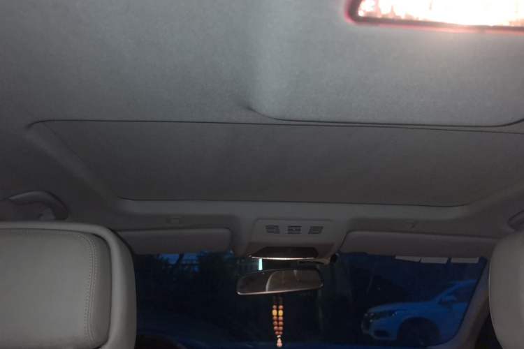 Used BMW 5 Series 2013 530Li Luxury Model Headliner