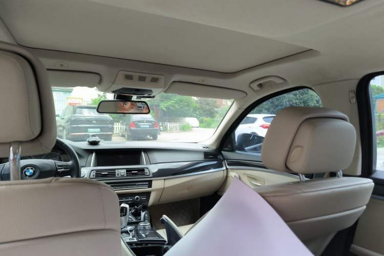 Used BMW 5 Series 2013 520Li Elegant Edition Headliner