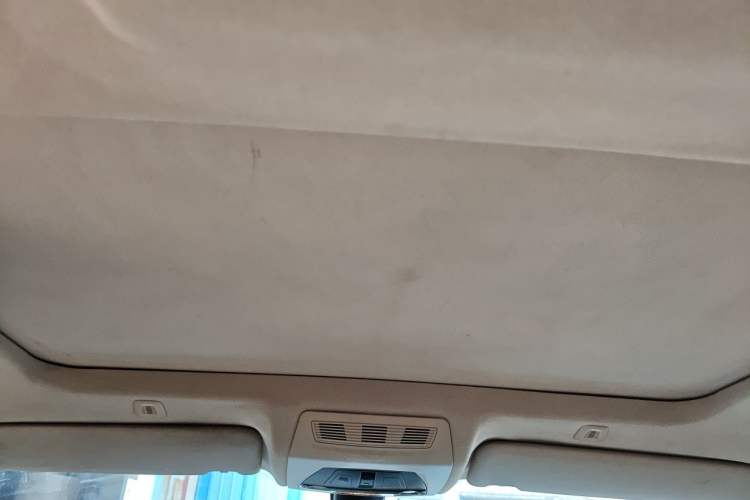 Used BMW 5 Series 2013 525Li Luxury Model Headliner