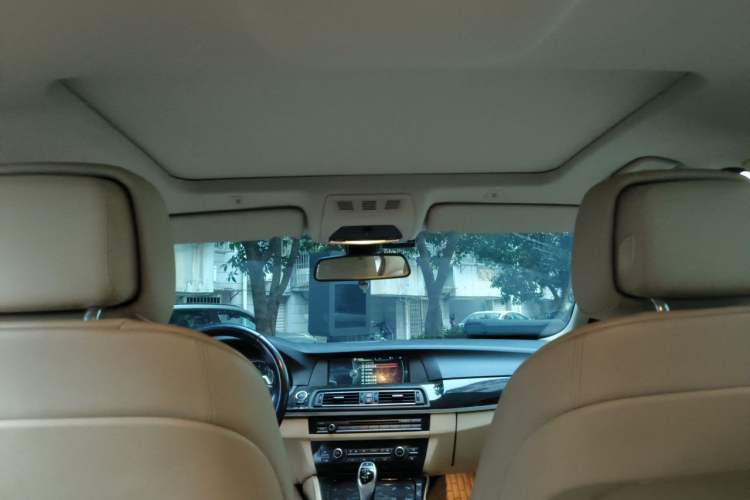 Used BMW 5 Series 2013 535Li Leading Model Headliner