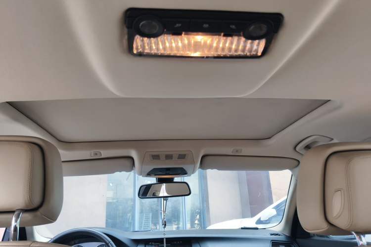 Used BMW 5 Series 2013 525Li Luxury Model Headliner