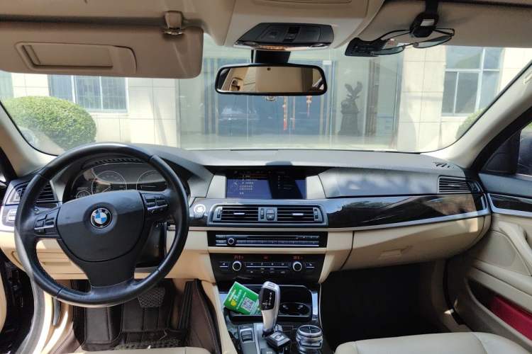 Used BMW 5 Series 2013 525Li Luxury Model Headliner