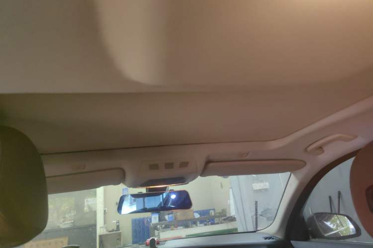 Used BMW 5 Series 2013 520Li Elegant Edition Headliner