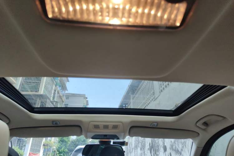 Used BMW 5 Series 2013 520Li Elegant Edition Headliner