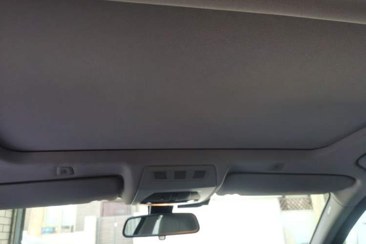 Used BMW 5 Series 2013 530Li Leading Model Headliner