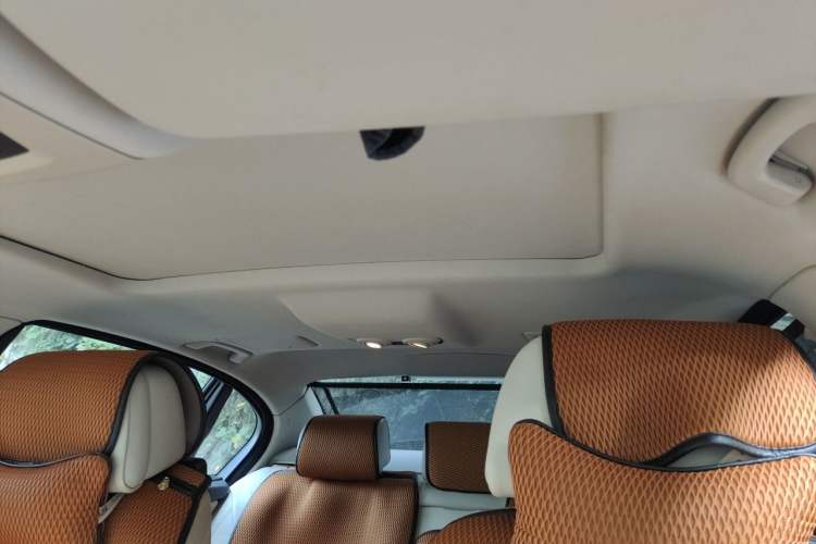 Used BMW 5 Series 2013 535Li Executive Edition Headliner