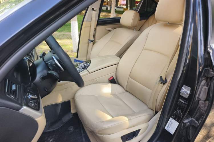 Used BMW 5 Series 2013 535Li Leading Model Left Front Seat