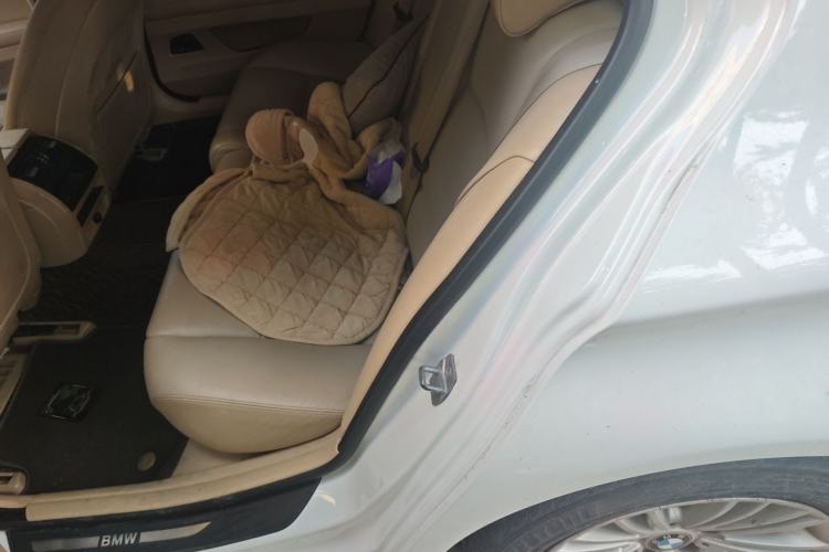 Used BMW 5 Series 2013 525Li Leading Model Left Rear Seat