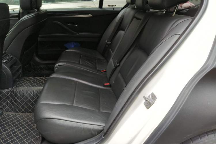 Used BMW 5 Series 2013 525Li Leading Model Left Rear Seat