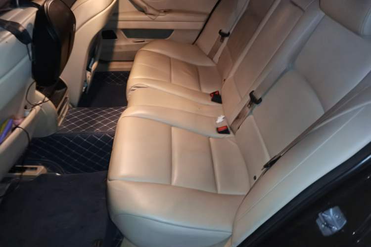 Used BMW 5 Series 2013 525Li Leading Model Left Rear Seat