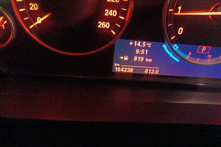 Used BMW 5 Series 2013 525Li Luxury Model Odometer Close Up
