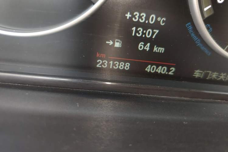 Used BMW 5 Series 2013 525Li Luxury Model Odometer Close Up