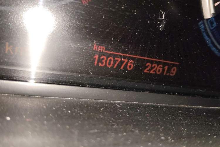 Used BMW 5 Series 2013 535i Luxury Sport Edition Odometer Close Up