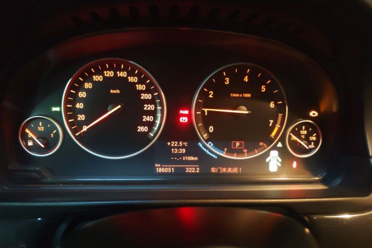 Used BMW 5 Series 2013 520i Elegant Edition Odometer Close Up