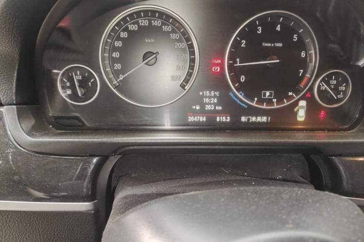 Used BMW 5 Series 2013 520Li Elegant Edition Odometer Close Up