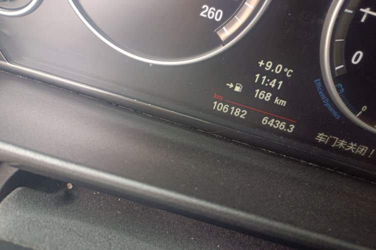 Used BMW 5 Series 2013 530i Luxury Touring Edition Odometer Close Up