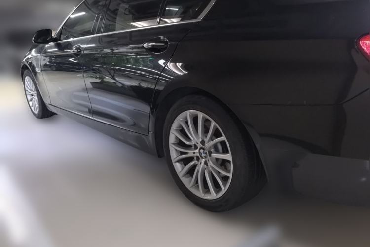 Used BMW 5 Series 2013 525Li Luxury Model Rear Left 45 Deg