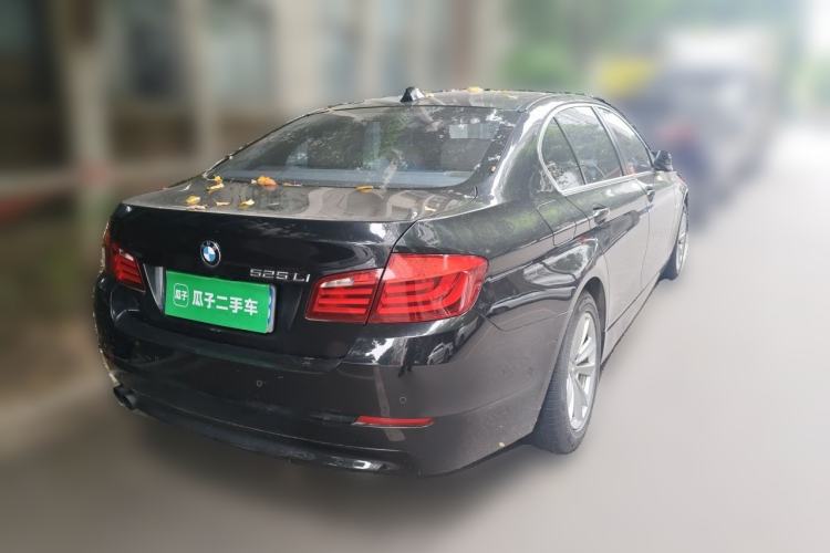 Used BMW 5 Series 2013 525Li Leading Model Rear Right 45 Deg