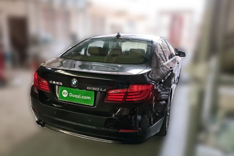 Used BMW 5 Series 2013 530Li Leading Model Rear Right 45 Deg