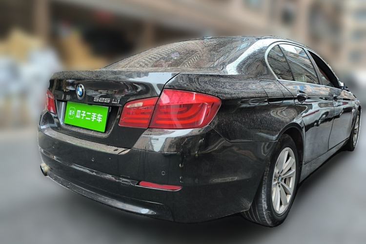 Used BMW 5 Series 2013 525Li Leading Model Rear Right 45 Deg