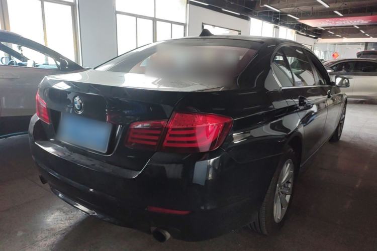 Used BMW 5 Series 2013 520Li Elegant Edition Rear Right 45 Deg