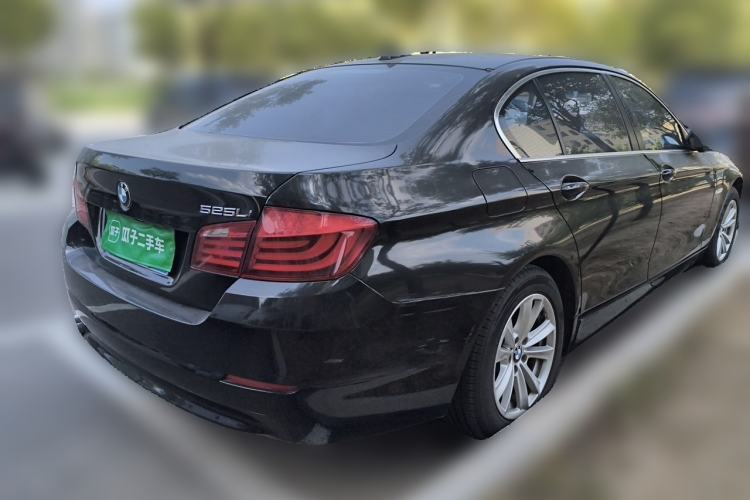 Used BMW 5 Series 2013 525Li Luxury Model Rear Right 45 Deg