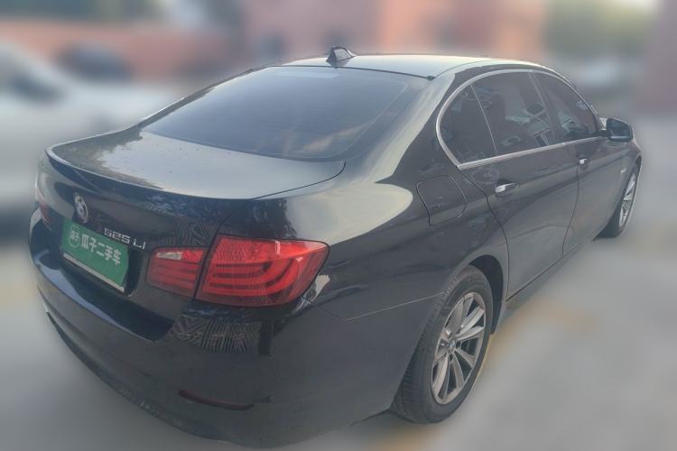 Used BMW 5 Series 2013 525Li Luxury Model Rear Right 45 Deg