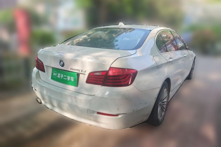 Used BMW 5 Series 2013 525Li Leading Model Rear Right 45 Deg