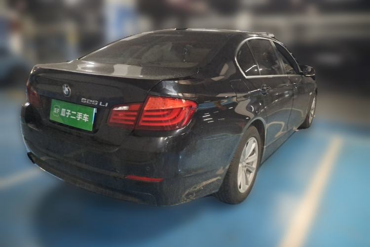 Used BMW 5 Series 2013 525Li Leading Model Rear Right 45 Deg