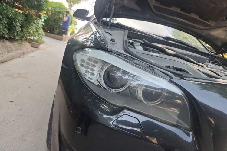 Used BMW 5 Series 2013 528i xDrive Luxury Edition Right Front Headlight