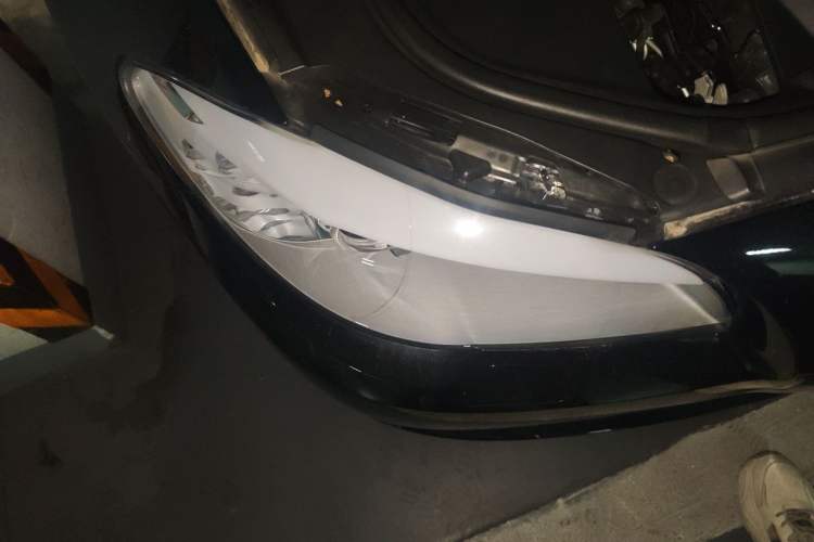 Used BMW 5 Series 2013 520i Elegant Edition Right Front Headlight