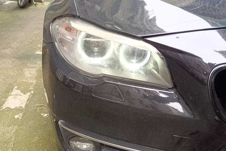 Used BMW 5 Series 2013 525Li Luxury Model Right Front Headlight