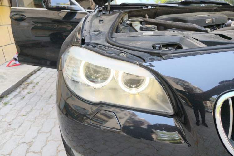 Used BMW 5 Series 2013 525Li Leading Model Right Front Headlight