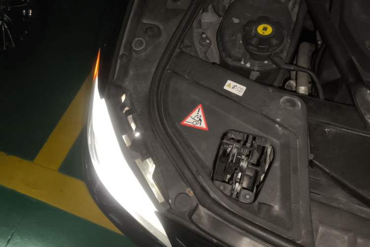 Used BMW 5 Series 2013 530Li Luxury Model Right Front Headlight