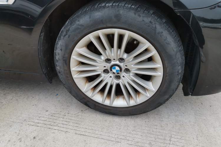 Used BMW 5 Series 2013 525Li Leading Model Right Front Wheel Hub