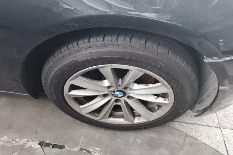 Used BMW 5 Series 2013 525Li Luxury Model Right Front Wheel Hub