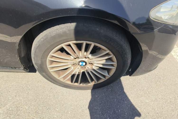 Used BMW 5 Series 2013 525Li Leading Model Right Front Wheel Hub