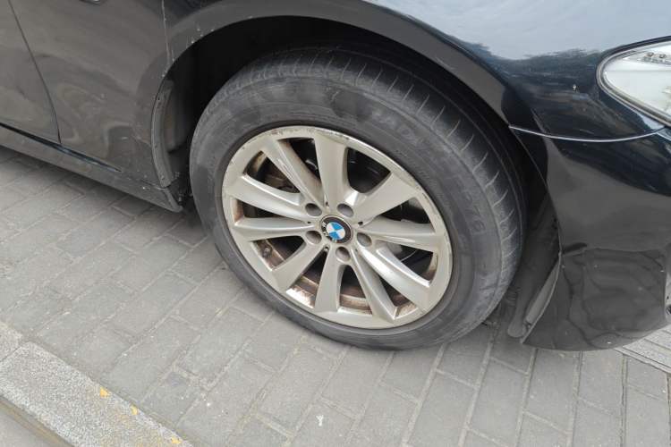 Used BMW 5 Series 2013 520Li Elegant Edition Right Front Wheel Hub
