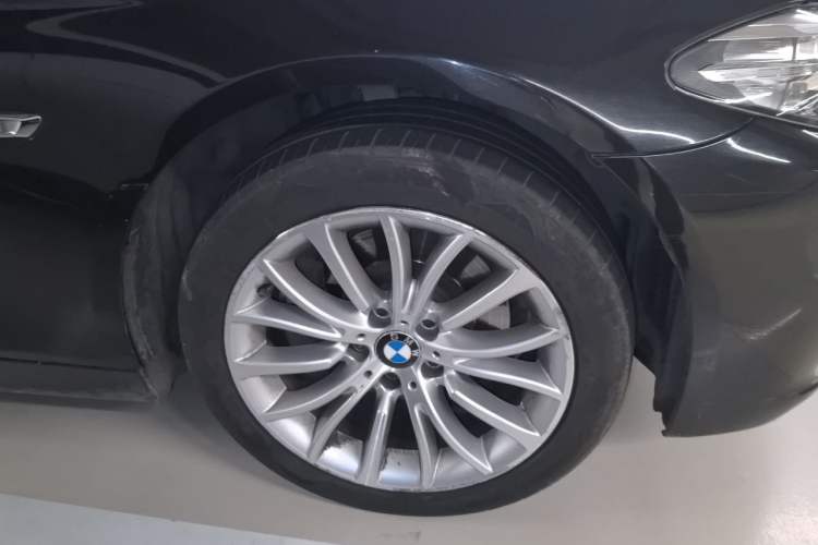 Used BMW 5 Series 2013 525Li Luxury Model Right Front Wheel Hub
