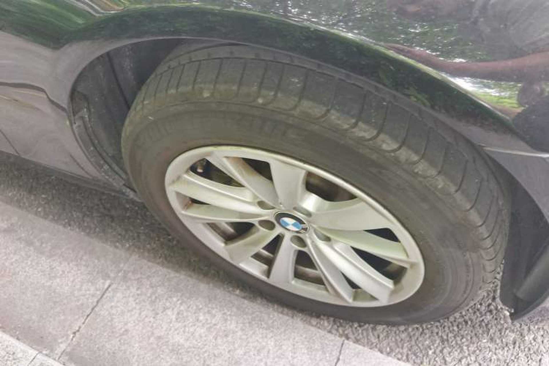 Used BMW 5 Series 2013 525Li Luxury Model Right Front Wheel Hub